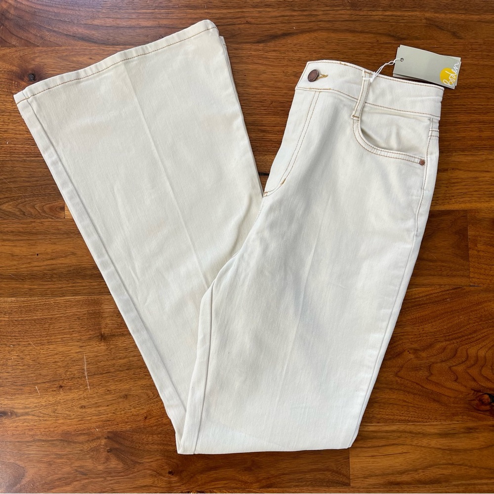 Boden Women’s High Waist Smart Flare Jeans in Ecru US Size 4 R - Picture 3 of 16